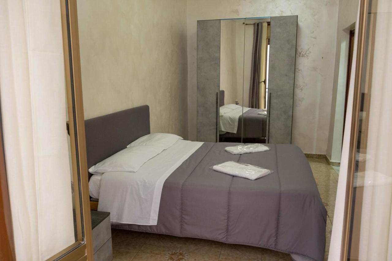 Casa Vacanza Russo Enzo Napoli Bagian luar foto
